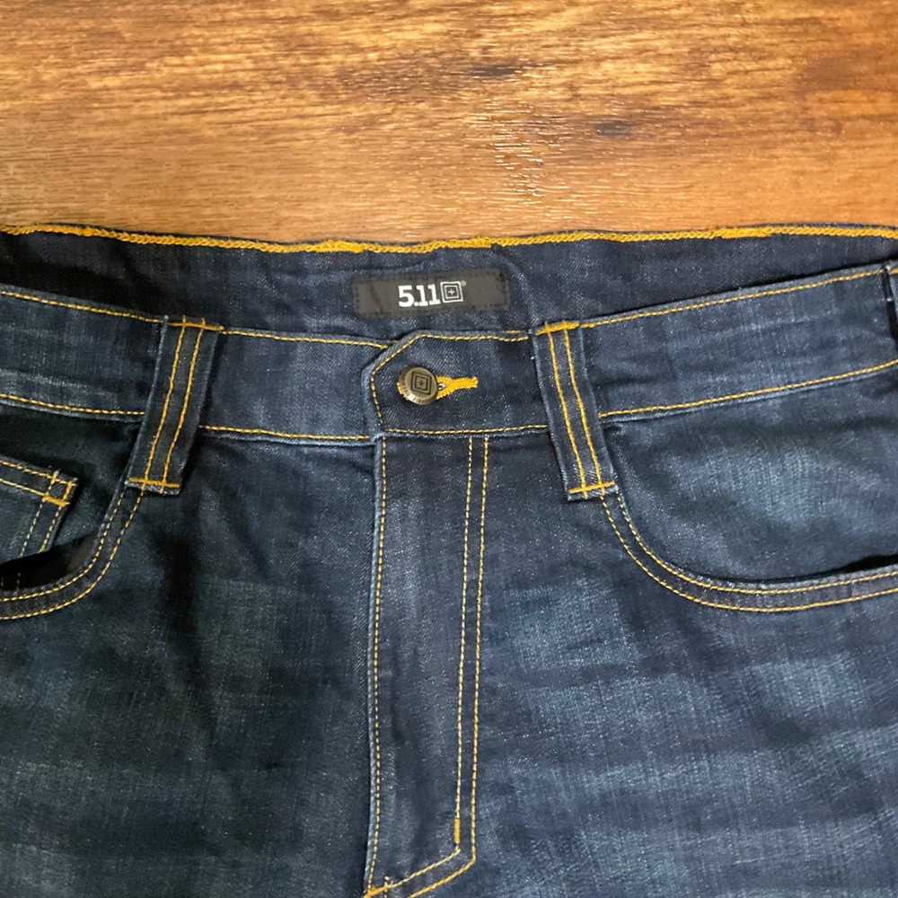 5.11 Tactical Dark Wash Denim 34x32 Mens Flex Straight - Picture 2 of 7